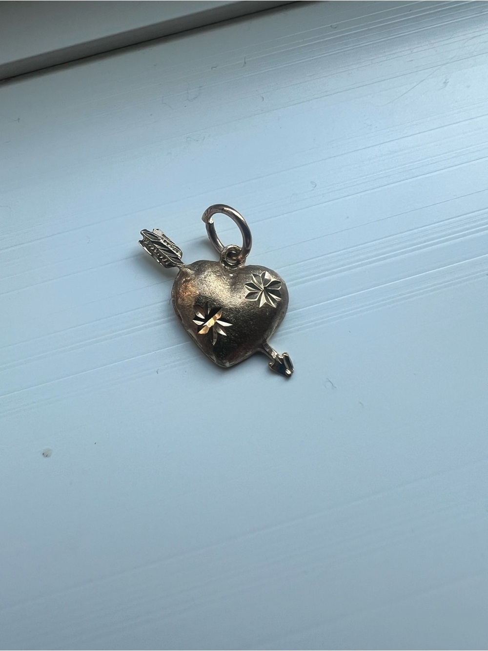 10K yellow gold heart charm